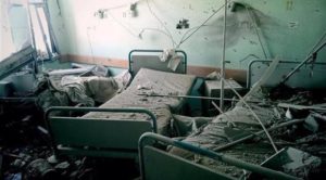 دمار في أحد مستشفيات حلب جراء قصف طيران الأسد